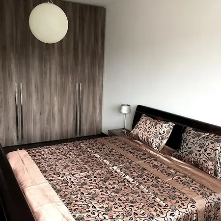 Family Flat In The Heart Of Апартаменты Сенец