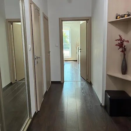 Family Flat In The Heart Of Апартаменты Сенец